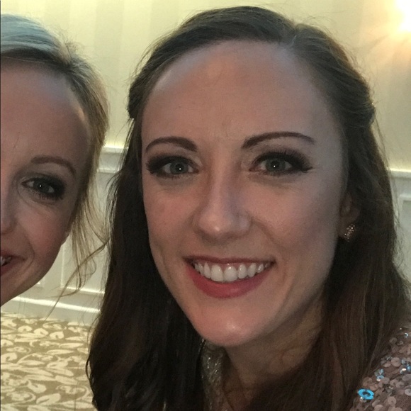 Meet your Posher, Danielle - Picture 1 of 1